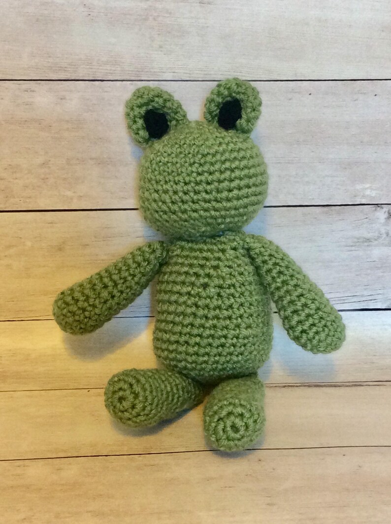 Crochet Frog Stuffie Toy Newborn Photography Prop/Frog | Etsy