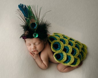 Crochet Peacock Newborn Photography Prop/Infant Halloween Costume /Baby Shower Gifts/Jewel Newborn Headband/Critter Cape Set