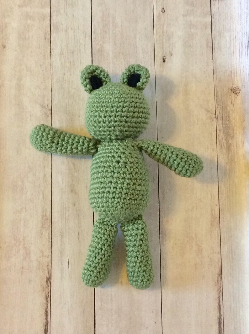 Crochet Frog Stuffie Toy Newborn Photography Prop/Frog | Etsy