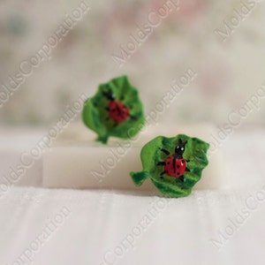2 Ladybug on a Leaf Flexible Silicone Mold, Flexible Mold, For Polymer Clay, Food Safe Molds, Resin Molds, Fondant mold, Pendant Mold, М240