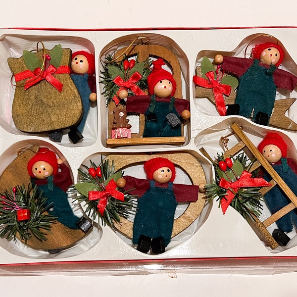 6 Wood Christmas Ornaments, Wood Face and Fiber Hats and Clothes, Vintage, Woodland