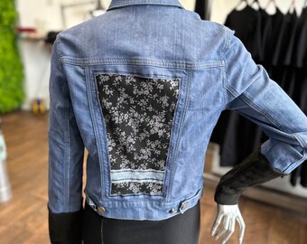 MEDIUM jeans jacket, upcycling