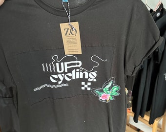 T-Shirt X-SMALL modifié pour femme, upcycling