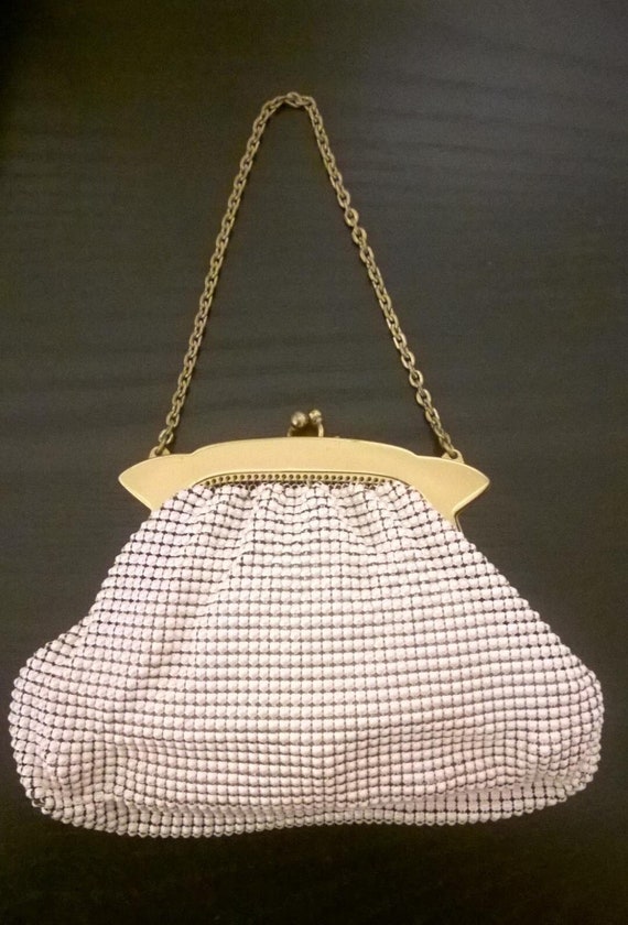 Sweet Vintage Whiting and Davis Little Purse