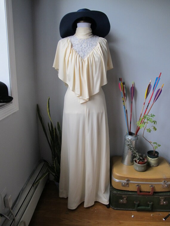 1960s Vintage Ivory/ Creme Cape Wedding Dress
