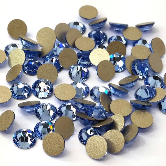 Light Sapphire (211) Swarovski 2088 XIRUS 30ss Crystal