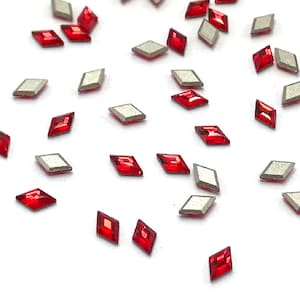 12 stuks - Swarovski 2773 diamantvorm kristallen plakstenen No-hotfix 6,6 x 3,9 mm strassteentjes nail art red Light Siam (227) * Geen tarieven voor VS