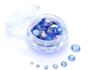 144 pièces - Saphir clair (211) bleu Cristal Swarovski 2058/2088, dos plats assortis, tailles variées pour nail art 2 mm-6 mm * avec étui de rangement