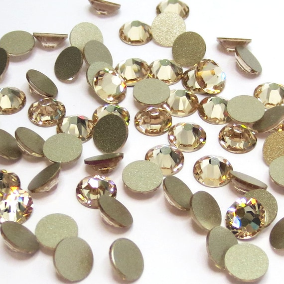 Light Silk (261) Swarovski 2058 Crystal Flatback No-hotfix