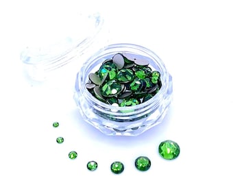 144 pièces - Vert fougère (291) Décorations pour ongles en cristal Swarovski 2058/2088, tailles variées, 2 mm à 6 mm * Pas de tarifs vers les États-Unis * Avec étui de rangement