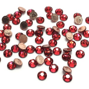 Scarlet (276) Swarovski 2078 XIRIUS / 2038 XILION Flatbacks Hotfix Iron-on Rhinestones red * No Tariffs to US * Pick Size & Quantity