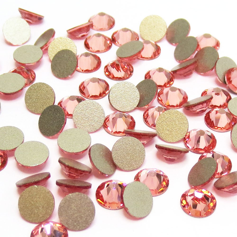 Rose Peach (262) Swarovski 2088 XIRIUS 30ss Crystal Flatback No