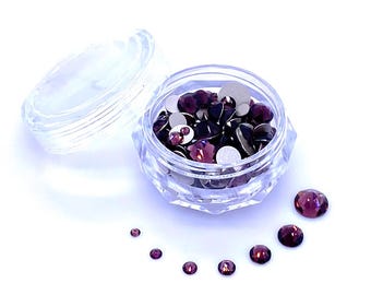 144 pcs - Améthyste (204) violet violet Swarovski 2058/2088 Cristal à dos plat, tailles variées, nail art 2 mm-6 mm * Avec étui de rangement