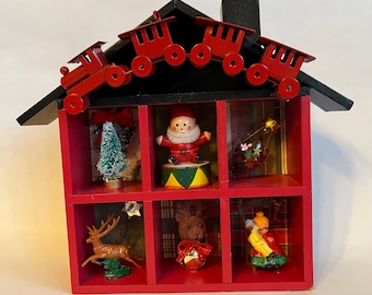 Kleine handgemaakte kerstschaduwdoos, kerstschaduwdoos, kerstdiorama, kerstschaduwdoos, kerstmontage kerstthemadoos