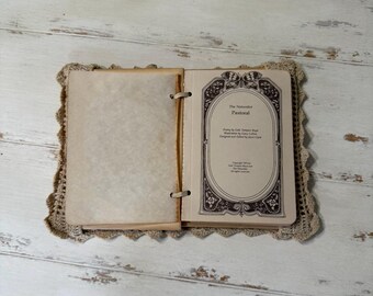 La Pastoral Naturalista, Libro de Poesía con Flores Silvestres Prensadas de Gayle Tampico Boyd