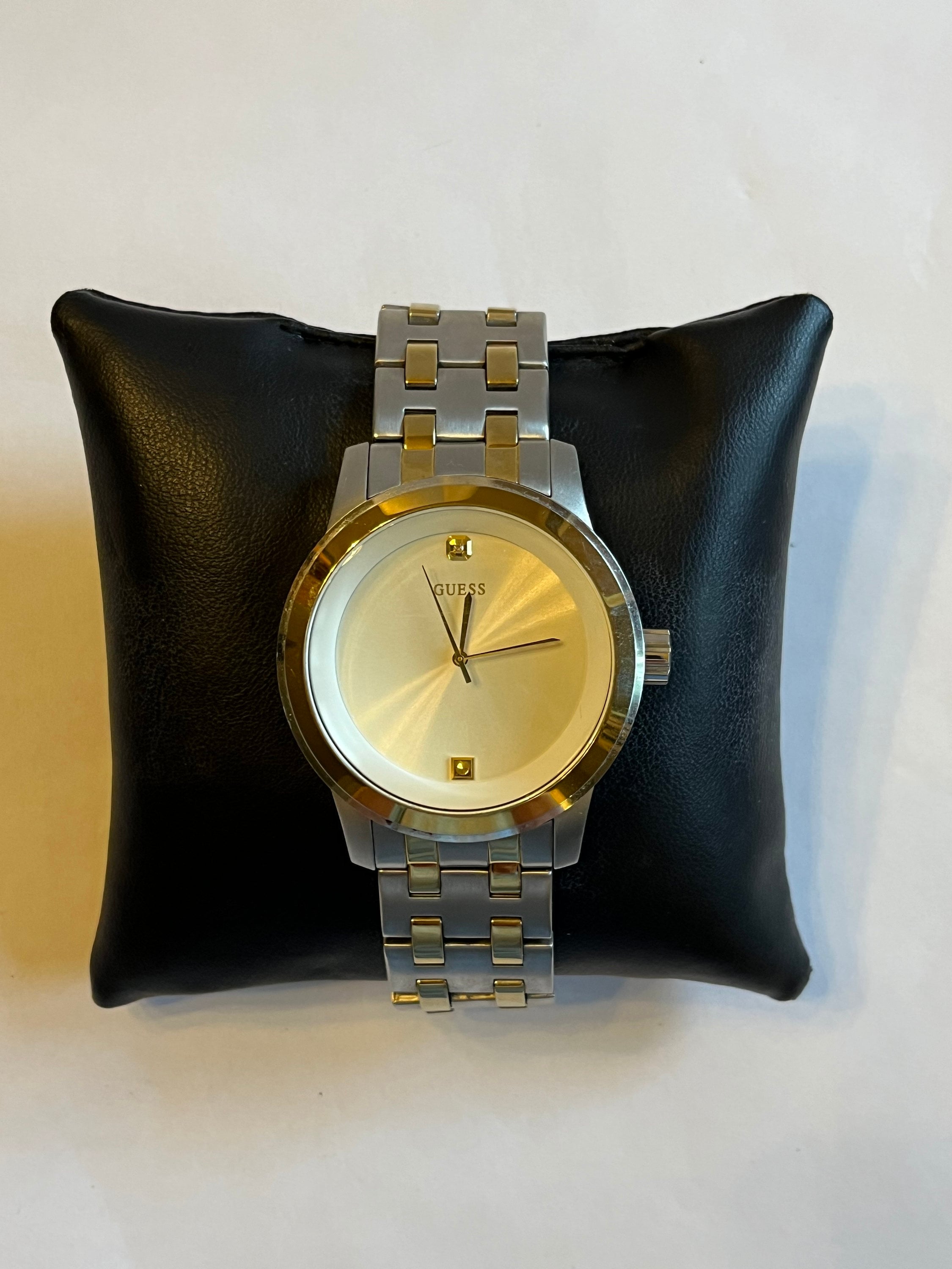 Authentic GUESS U.S.S watch brand new needs battery never worn silver GUESS Steel G95370L Battery Replacement - iFixit Repair Guide main image 3