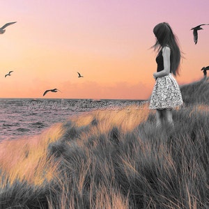 SEAGULL SUNSET GIRL / Fotografía oceánica coloreada / Postal de playa Naturaleza Decoración de la pared del hogar / Impresión de arte inspiradora // Descarga imprimible