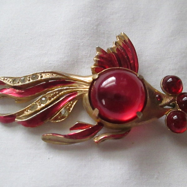 1940s Lucite Jelly Belly Fish Brooch