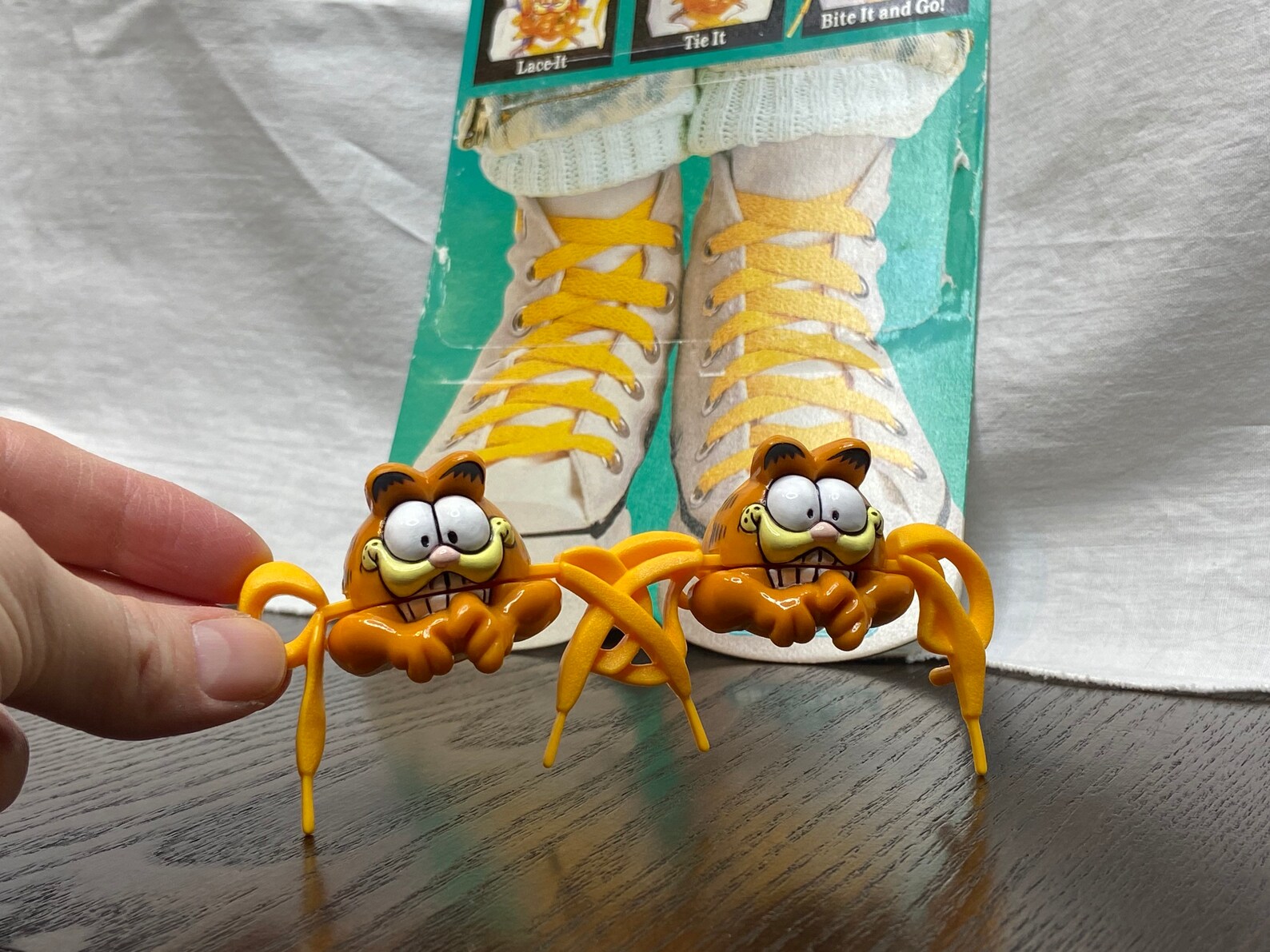 Vintage Bow Biters Shoe Lace Clips Garfield Bow Biters