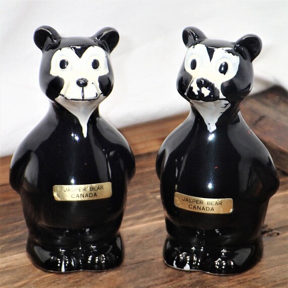 Glossy Blue Old Fashioned Quilt Design 6 x 5 Ceramic Salt And Pepper Shaker Set