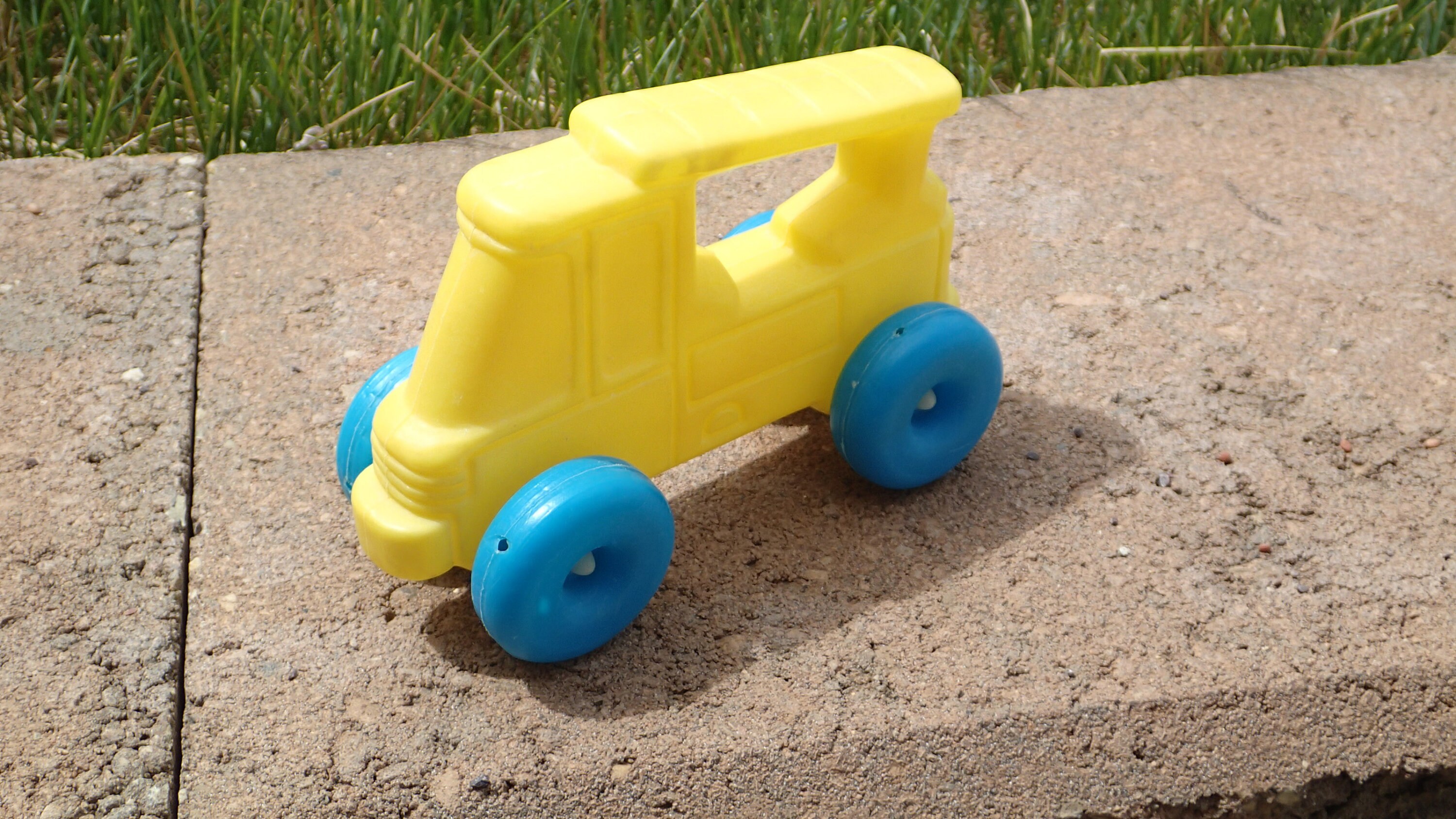 toddler plastic car