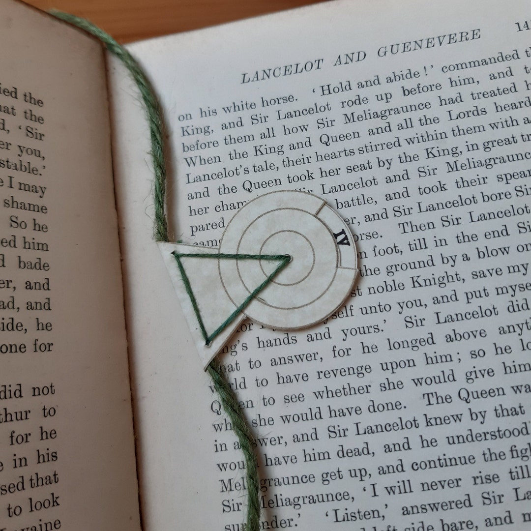 Revolving Medieval Volvelle Bookmark - Etsy UK