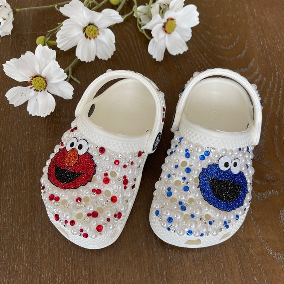 Elmo crocs size store 8