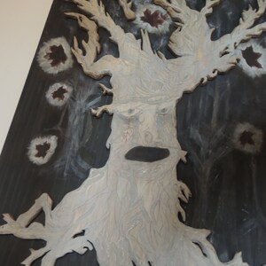 Weirwood Heart Tree timber bed headboard/wall hanging Hand carved Game of Thrones piece. image 4