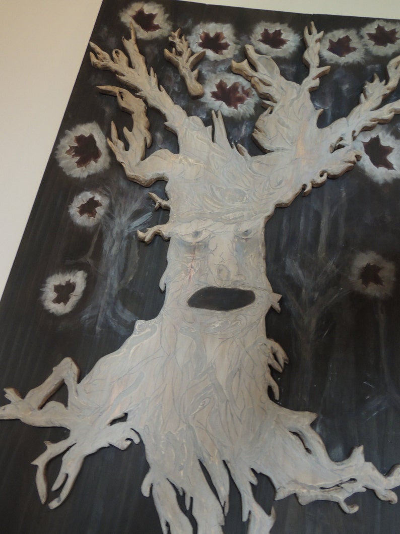 Weirwood Heart Tree timber bed headboard/wall hanging Hand carved Game of Thrones piece. image 4