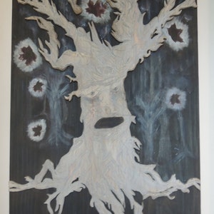 Weirwood Heart Tree timber bed headboard/wall hanging Hand carved Game of Thrones piece. image 5