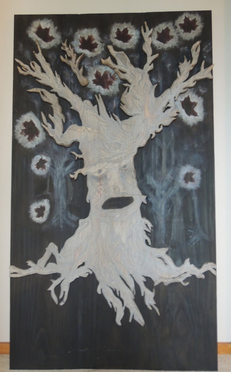 Weirwood Heart Tree timber bed headboard/wall hanging Hand carved Game of Thrones piece. image 5