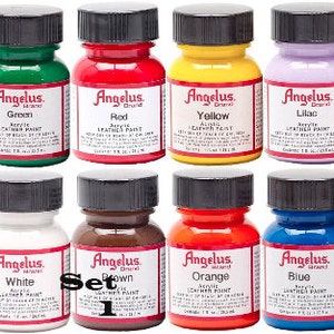 Puede incluir: Conjunto de 12 peque&ntilde;os frascos de pintura acr&iacute;lica para cuero de la marca Angelus. Los frascos est&aacute;n dispuestos en dos filas de seis. Los colores son morado, verde, rojo, amarillo, lila, rosa, negro, blanco, marr&oacute;n, naranja, azul y turquesa.