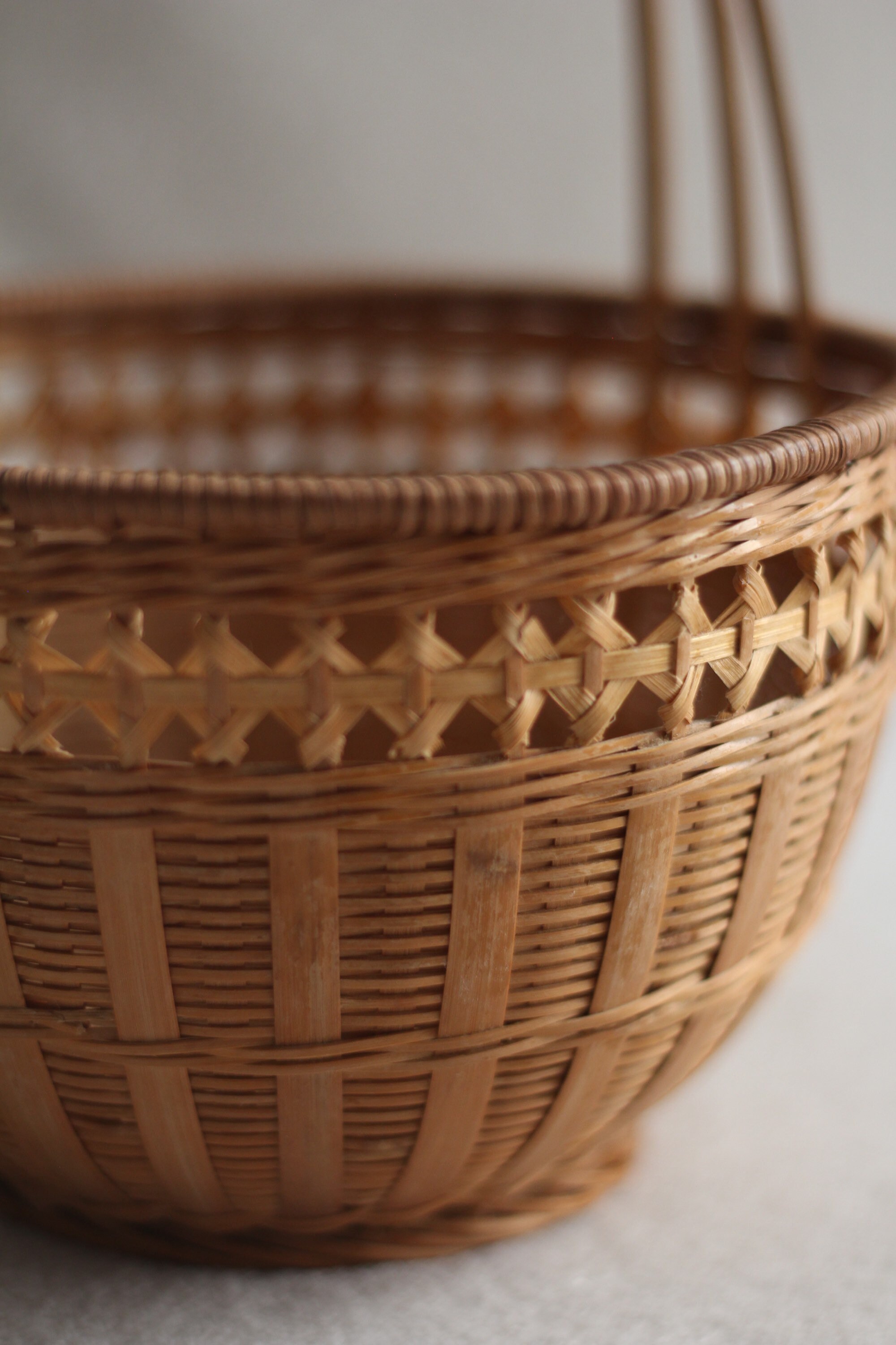 ヴィンテージ籐バスケット / 籐竹バスケット / ボヘミアン装飾