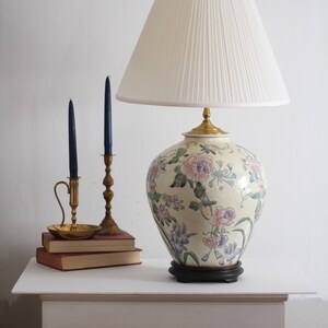 Vintage Large Floral Ginger Jar Table Lamp / Asian Porcelain Flower Table Lamp / Lighting / Vintage Home Decoration image 2