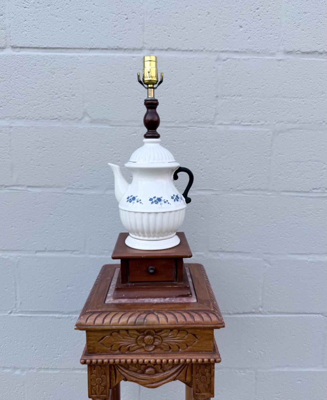 Vintage Porcelain Teapot Table Lamp on Wood Base - Blue & White Floral Cottagecore, photo 1 of 5