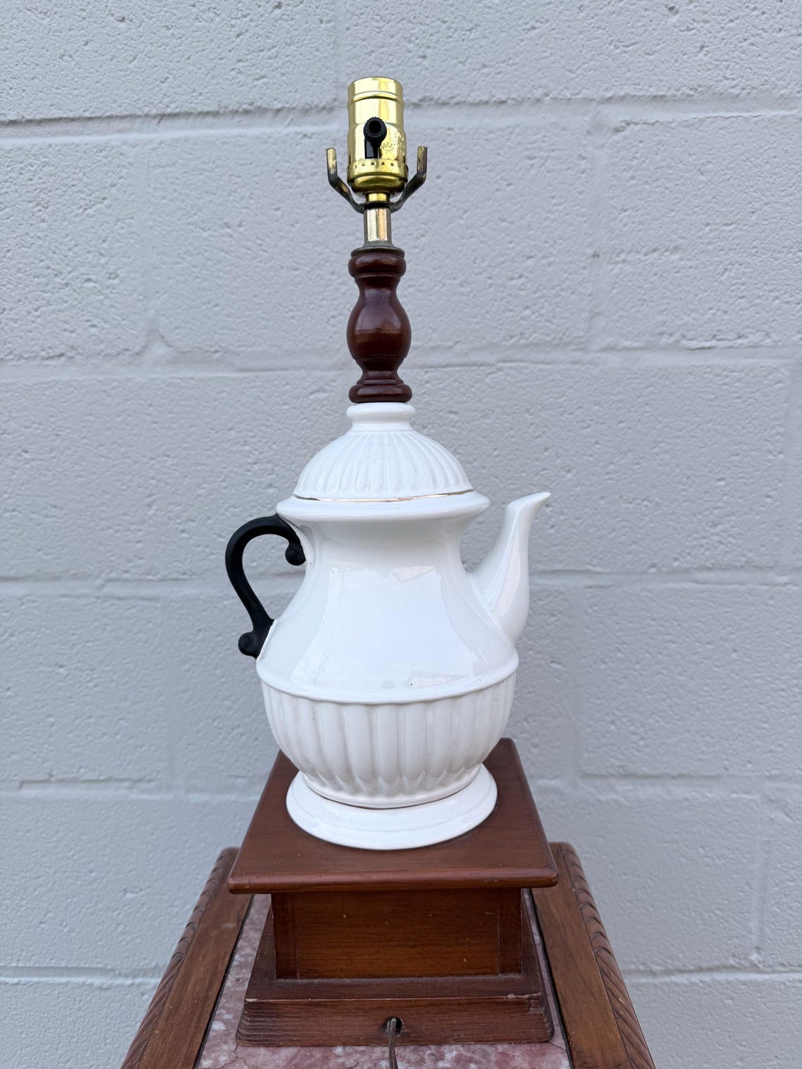 Vintage Porcelain Teapot Table Lamp on Wood Base - Blue & White Floral Cottagecore, photo 3 of 5