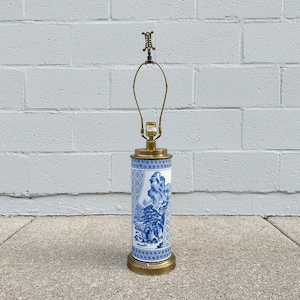 Vintage White and Blue Porcelain Chinoiserie Lamp / Asian Porcelain Lamp / Vintage Home Decoration