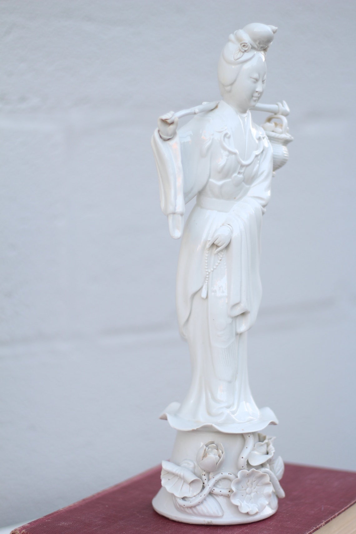 Vintage Quan Yin Porcelain Figurine / Quan Yin Goddess White Etsy