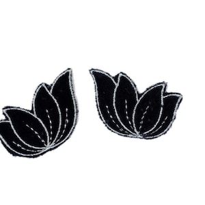 Velvet appliques 1650.