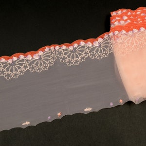 Elastic lace, light pink lace, lace trim, strigi, figs, bralette 2666.