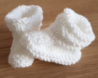 White Baby Booties, knitted baby booties, baby booties, knitted cot shoes, new baby gift, baby shower gift, white cot shoes, white booties