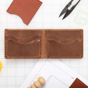 Kit de bricolaje para hacer una billetera plegable de cuero con 5 bolsillos