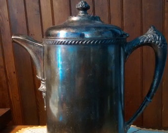 Jarra de agua de plata antigua con doble aislamiento