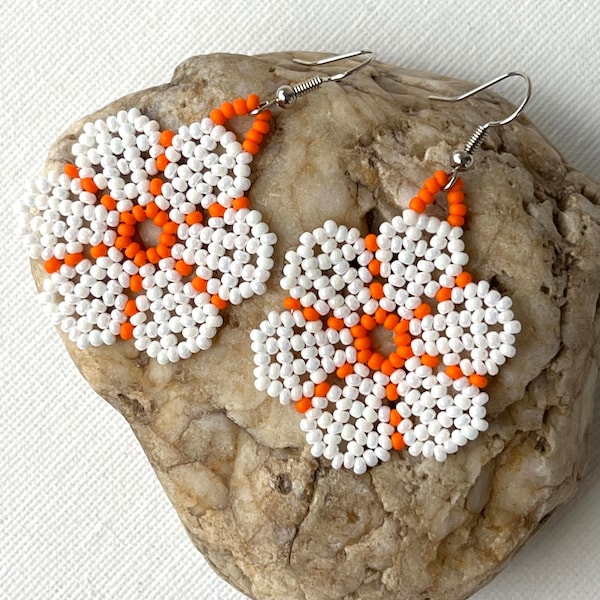 Ohrringe, Perlen, Blumen, Ohrringe Hängend white orange, Hängeohrringe aus Perlen