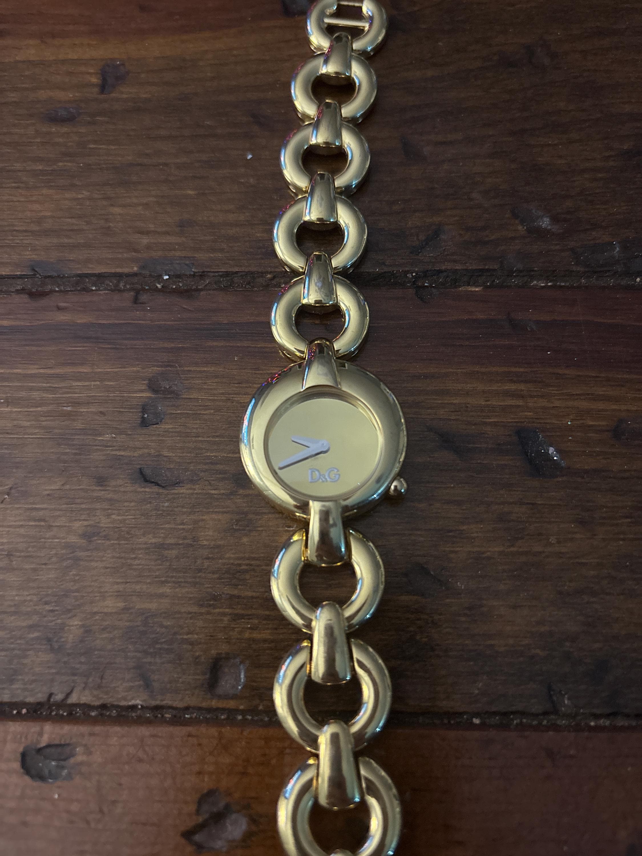 D&G‎ Dolce Gabbana Women\'s Gold Tone Quartz Watch #3668 Roman Numerals DOLCE GABBANA TIME *I LOVE D&G* GOLD HEART SHAPE CRYSTAL  main image 2