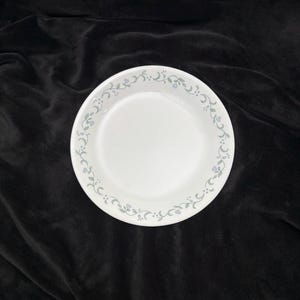 Vintage Corelle Country Cottage Dinner Plate