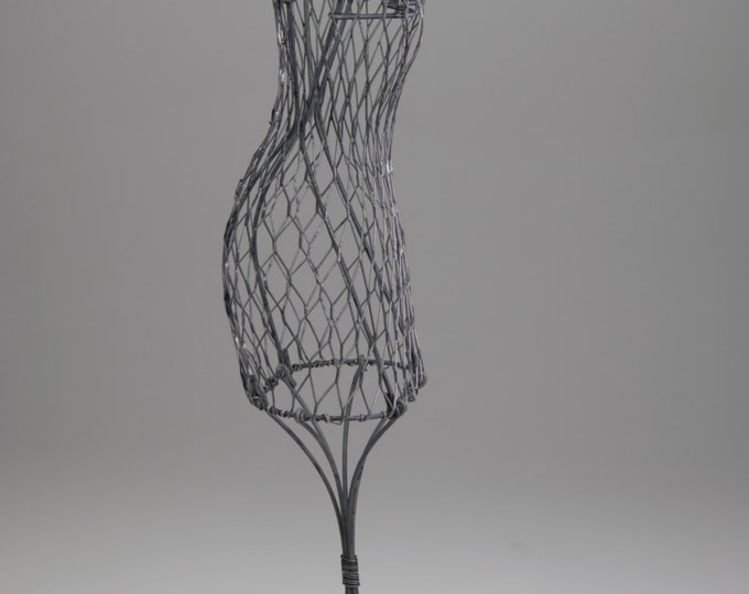 16" Wire Dress Form *******(Not Full Size)