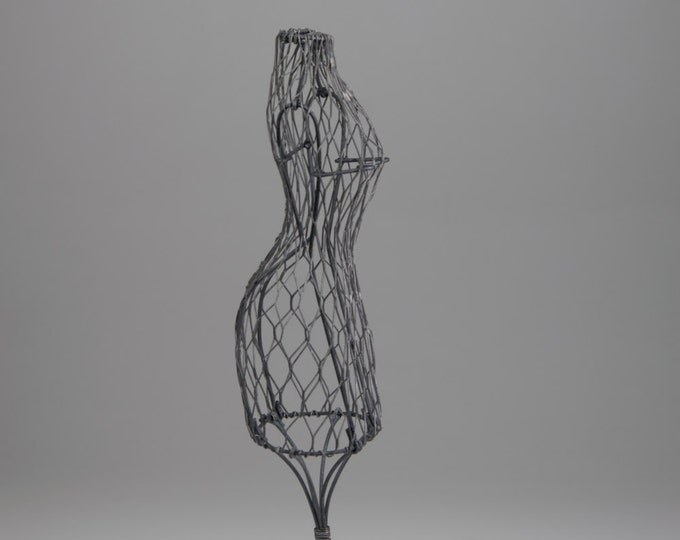 12" Wire Dress Form