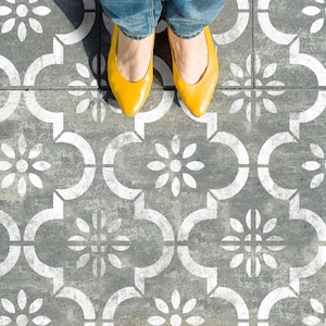 Estênceis de azulejos falsos - Efeito de azulejos pintados em pisos, paredes, móveis, concreto, jardins, pátios e caminhos - JANNAH