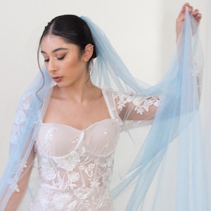 Color Veil Blue Wedding Veil, Light Blue Bridal Veil, Sparkly Long Wedding Veil, Blue Modern Wedding Veil, Bridgeton Wedding, fairy wedding